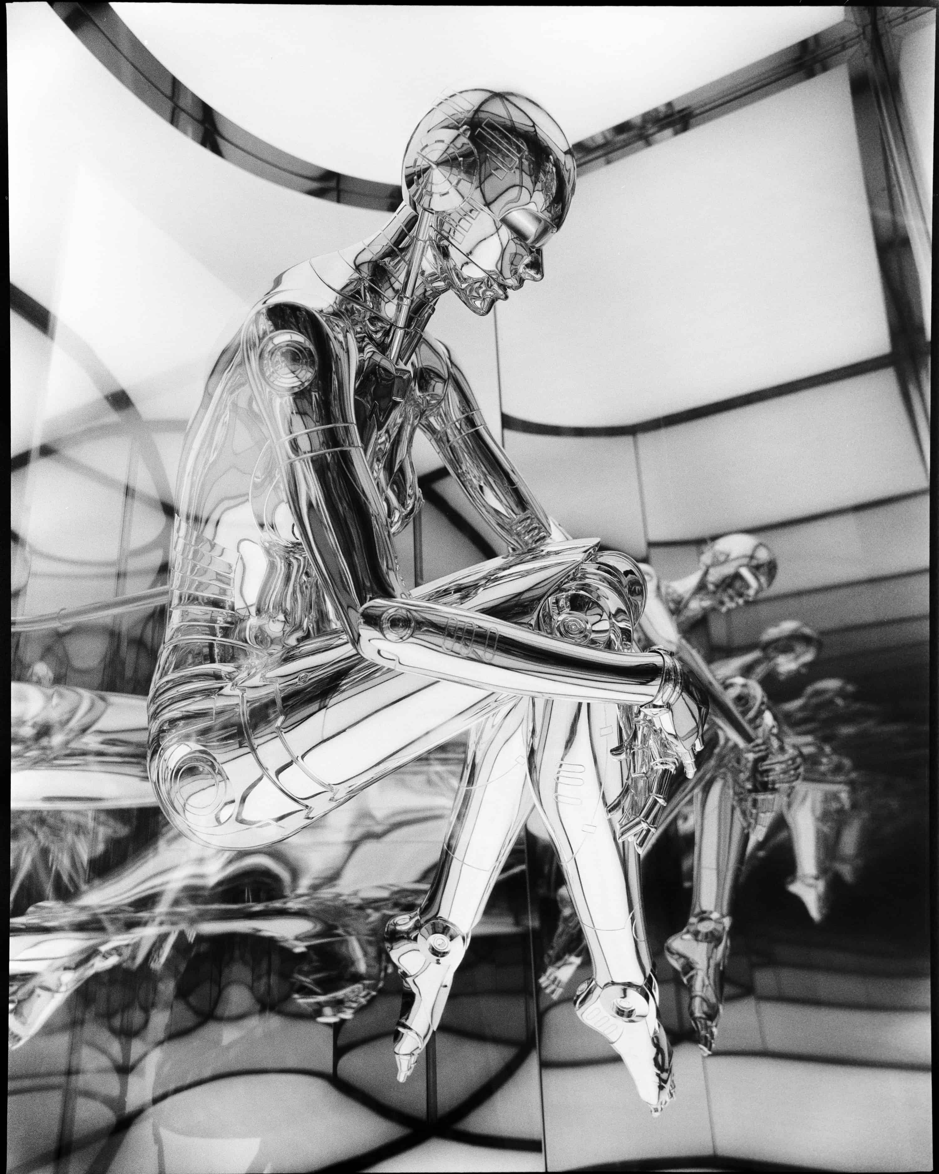 Hajime Sorayama's "Light, Reflection, Transparency" Exhibition